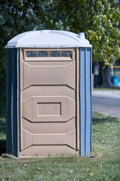 Best Porta potty delivery and setup  in Parma, OH